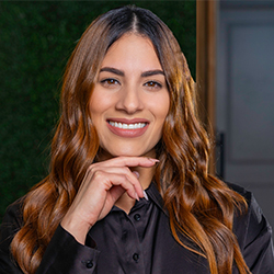 Anais Serrano headshot